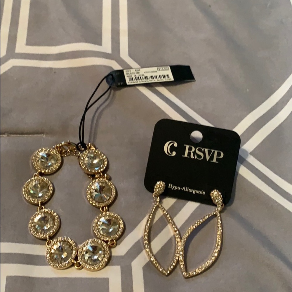 Bracelet and earrings